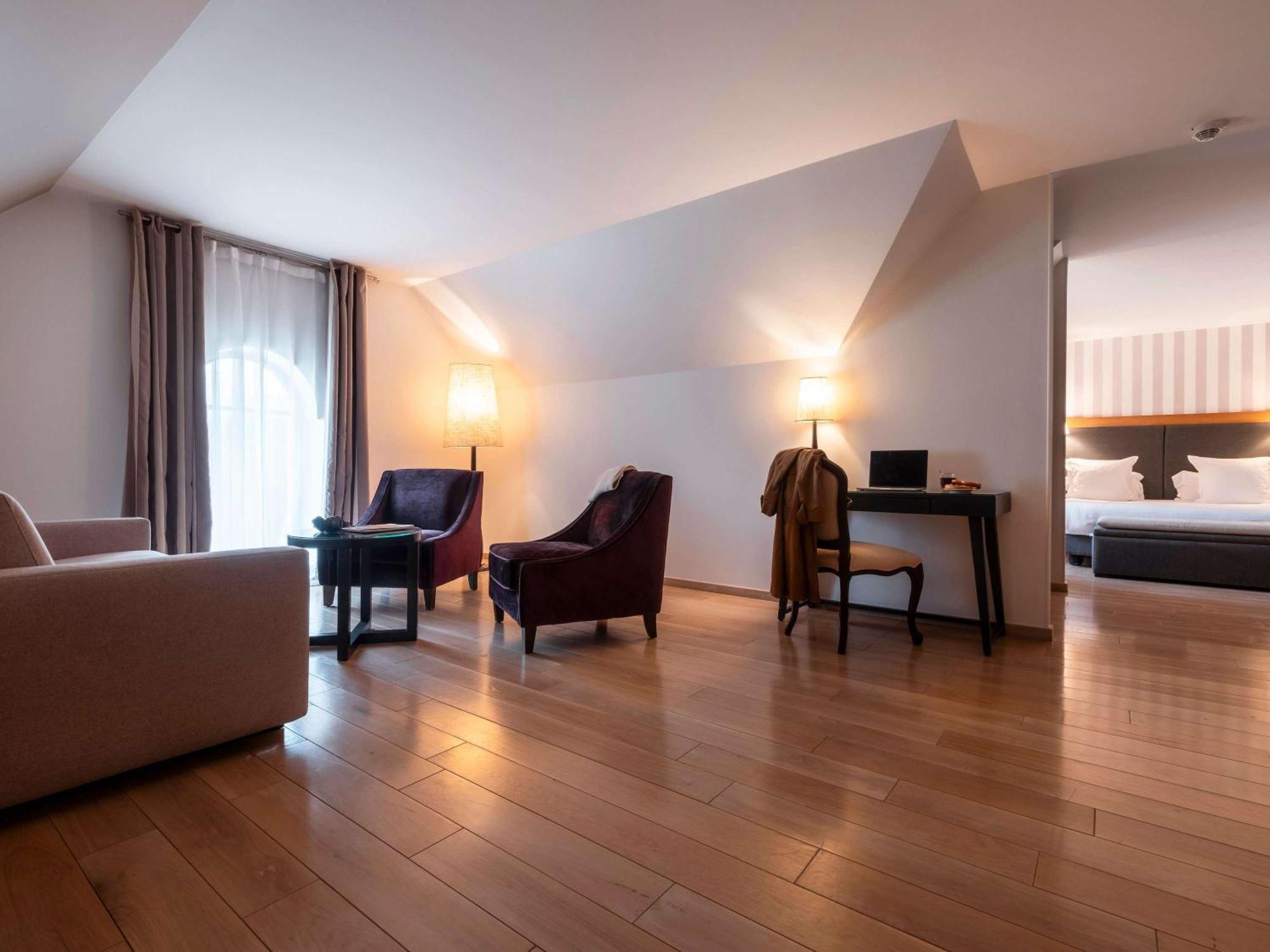 Mercure Maintenon Exterior foto